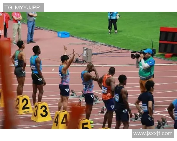 上海羽毛球队在钻石联赛中的团队协作表现分析与启示